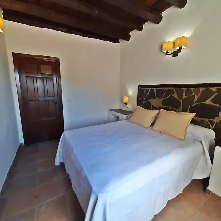 Hotel Nueva Alcazaba 4*