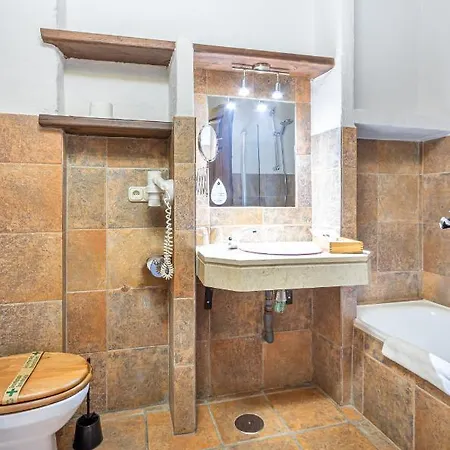 Nueva Alcazaba Hotel 4*