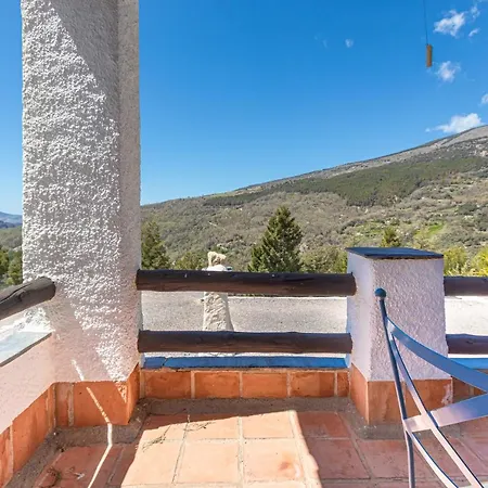 Hotel Nueva Alcazaba 4*